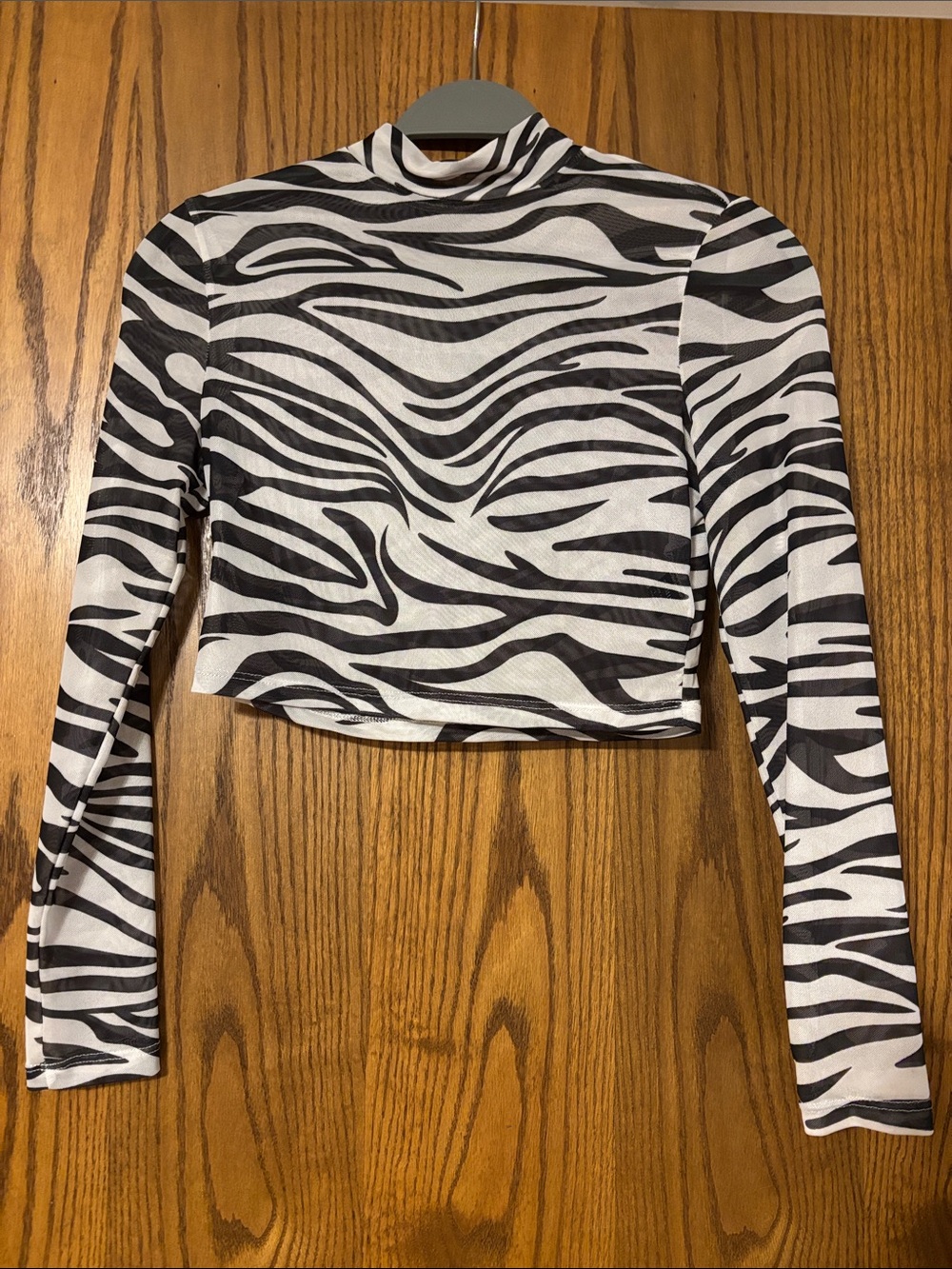 Black & White Zebra Print Long-Sleeve Crop Top